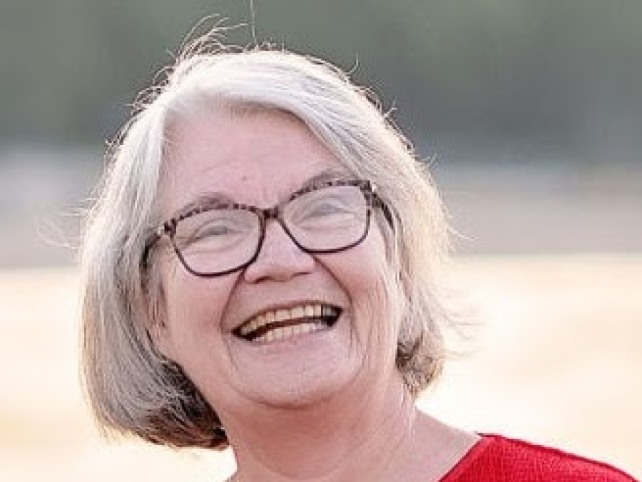 Lori Pearson headshot