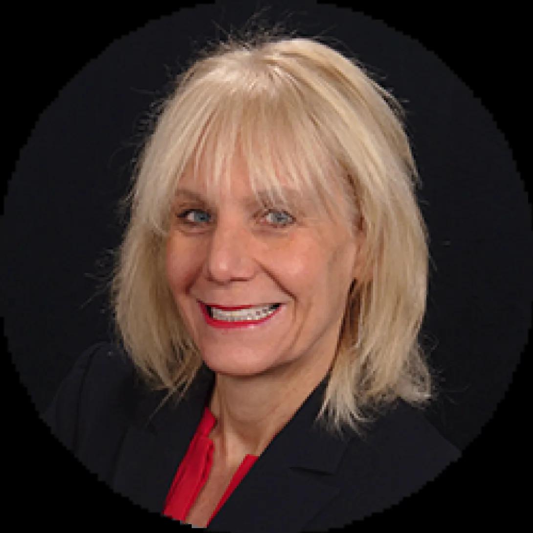 Suzanne Cole headshot
