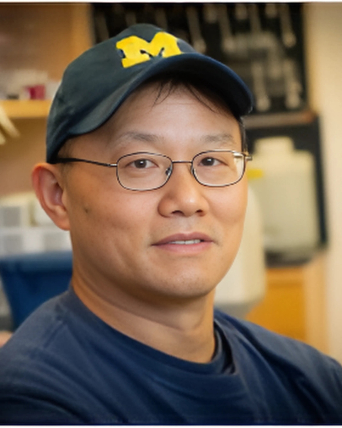 Billy Tsai headshot