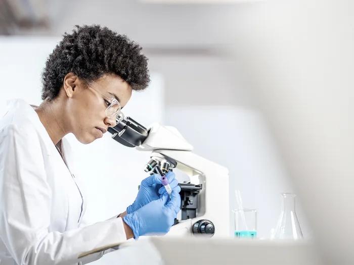 woman researcher working in lab