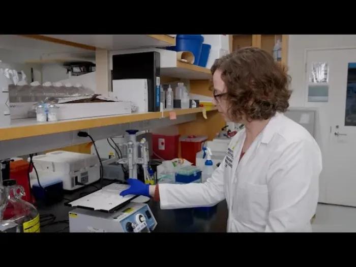 Joanna Mattis working in the lab