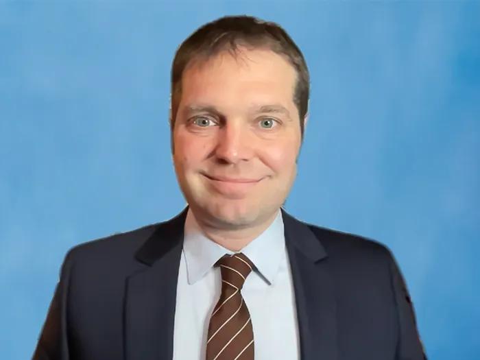 Dr. James Henderson