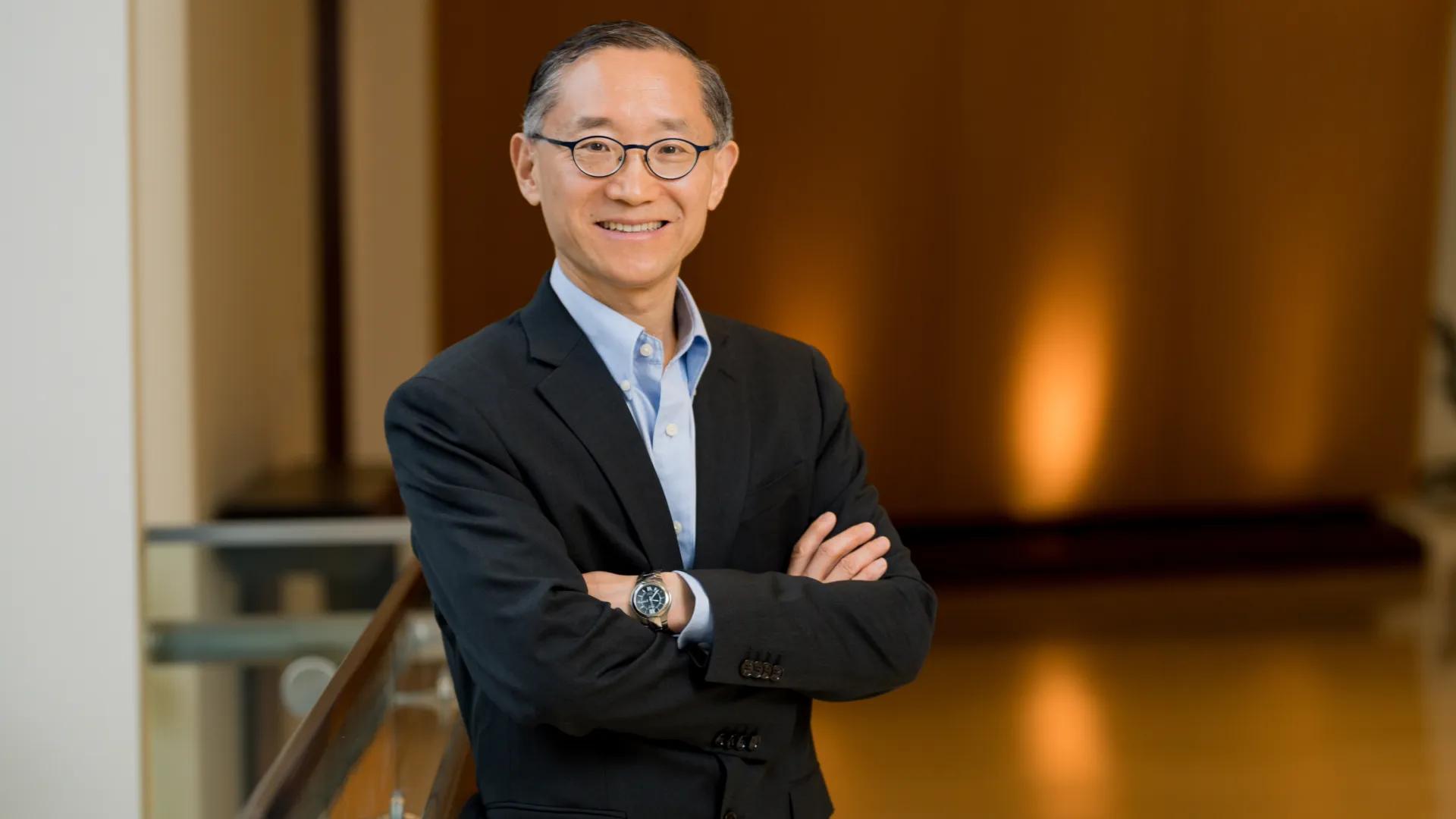 Dr. Zou