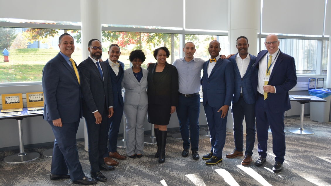 An Otolaryngology alumni group poses for a photo