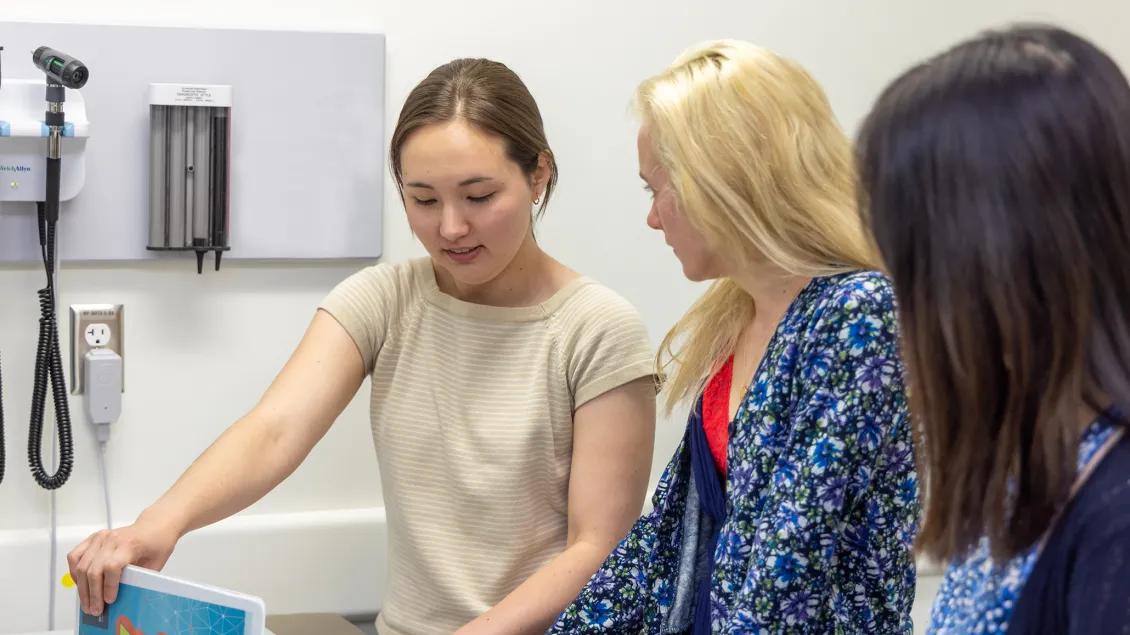 Viewing the I spy binder for patient diagnosis