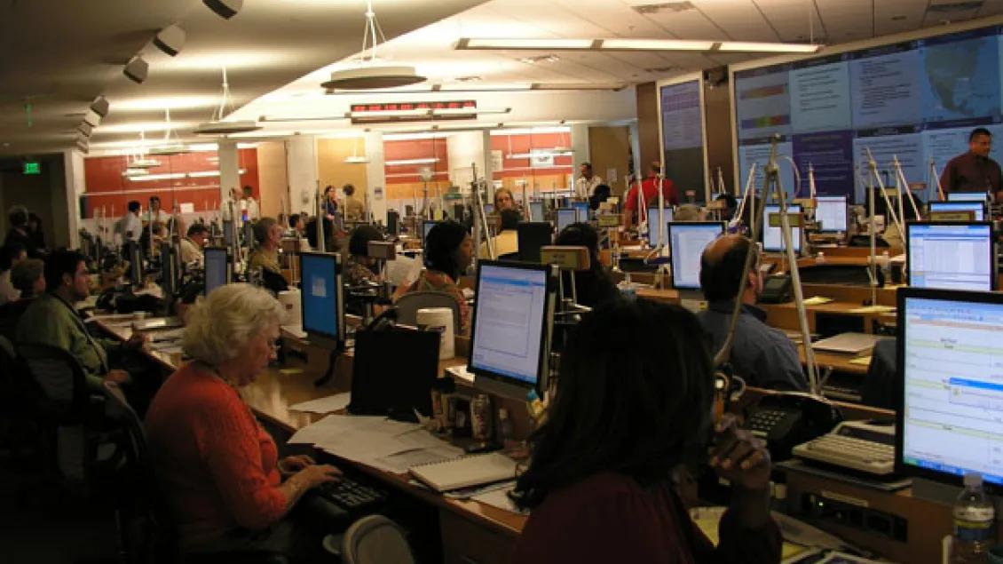 Workers at computers in 2009 h1ni pandemic