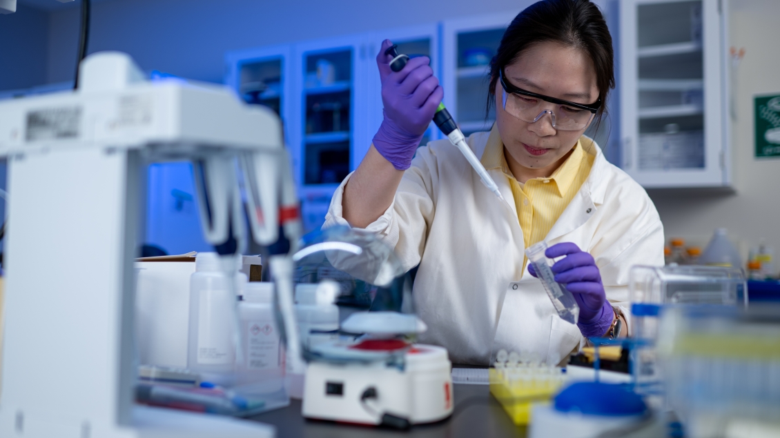 Qiulian Zhou Lab Work