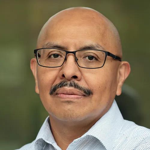 headshot of Luis-Lopez-Santiago