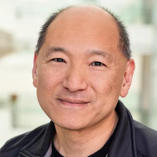 headshot of Yoichi Osawa