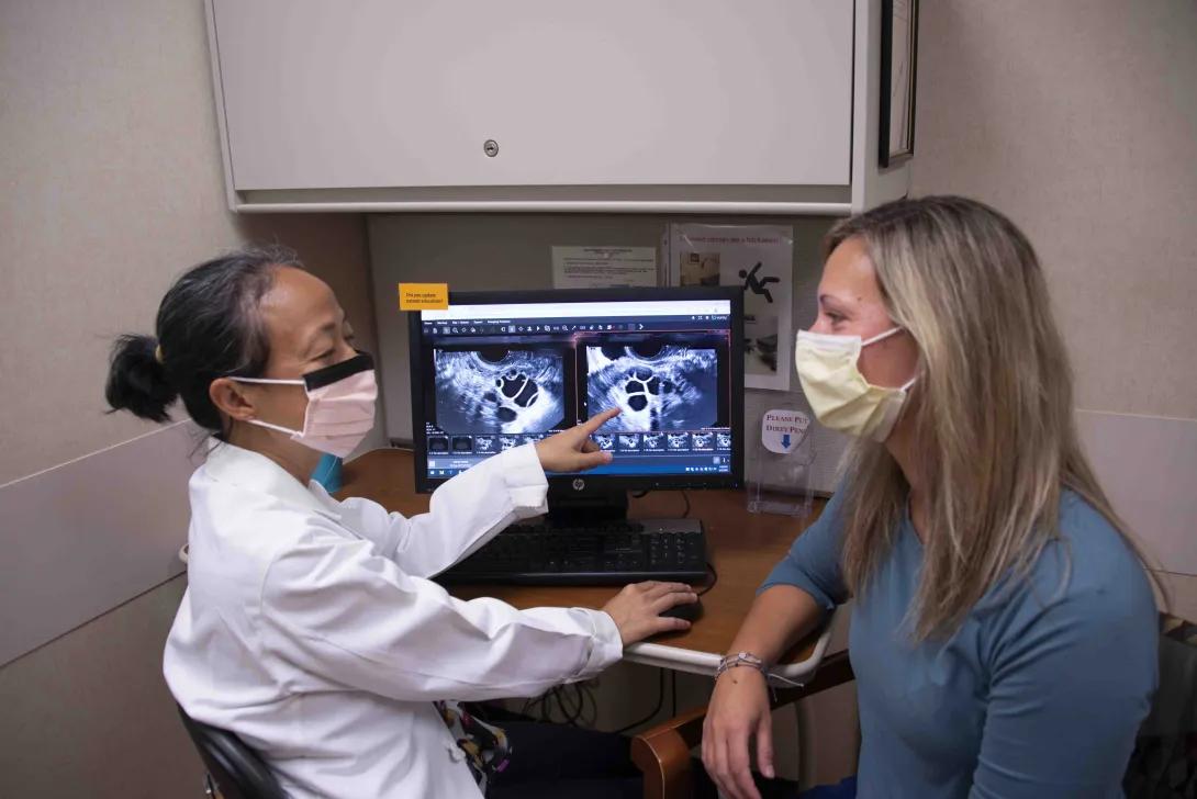 doctor talking to patient 