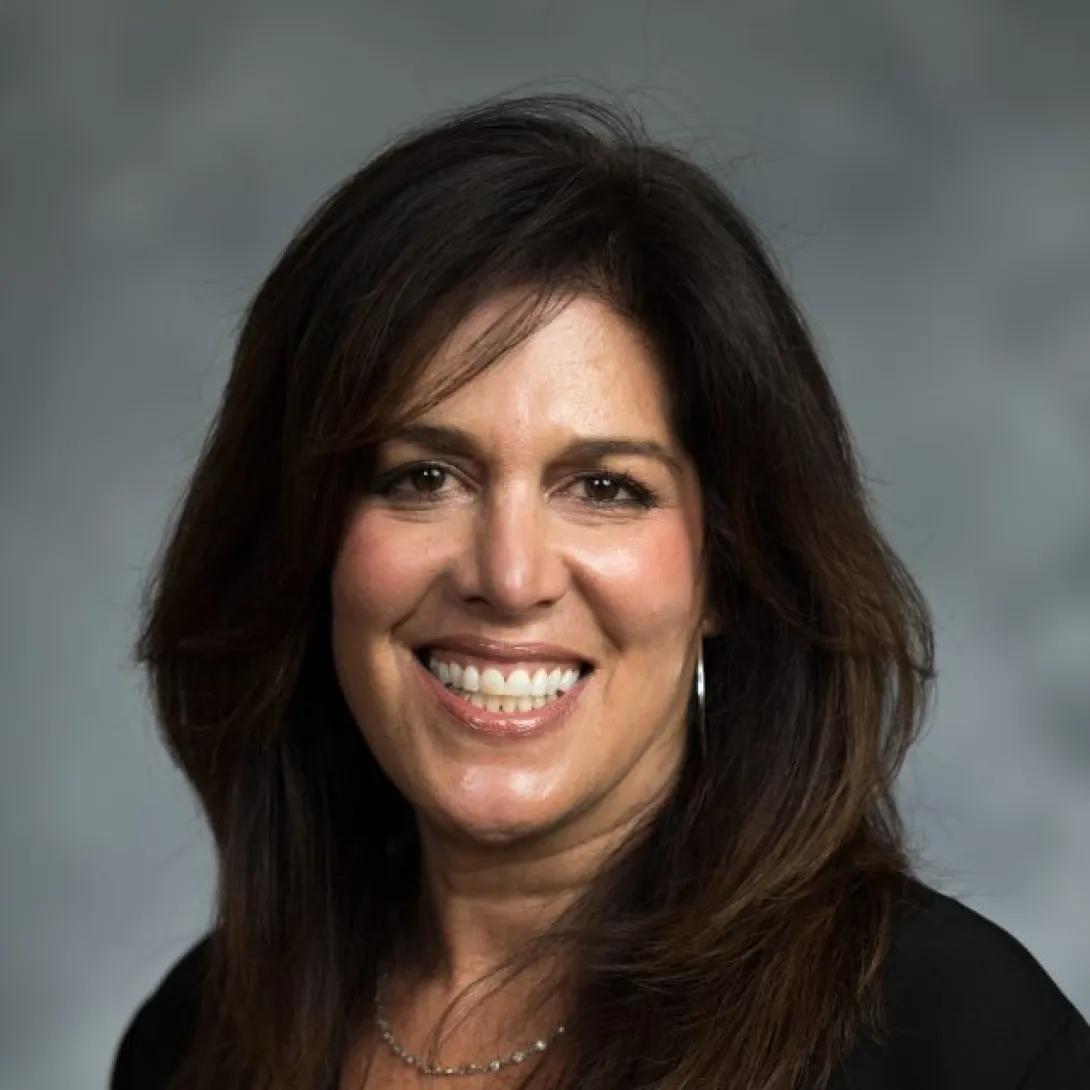 lisarosenberg_alsboard_headshot_8
