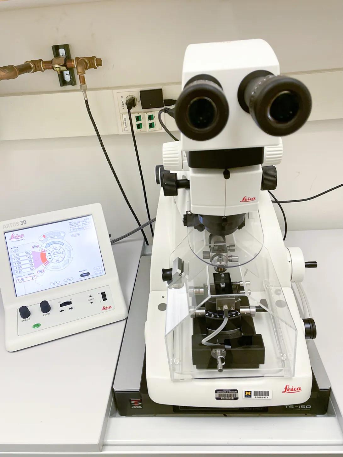 Photo of  LEICA ARTOS 3D ULTRAMICROTOME