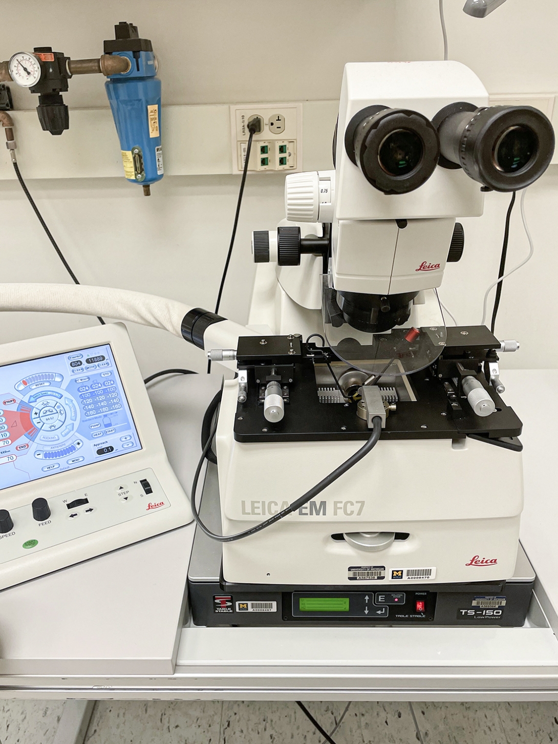 Photo of LEICA EM FC7 CRYOULTRAMICROTOMY CHAMBER