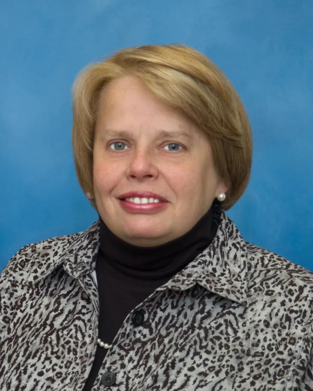 Karin Muraszko headshot