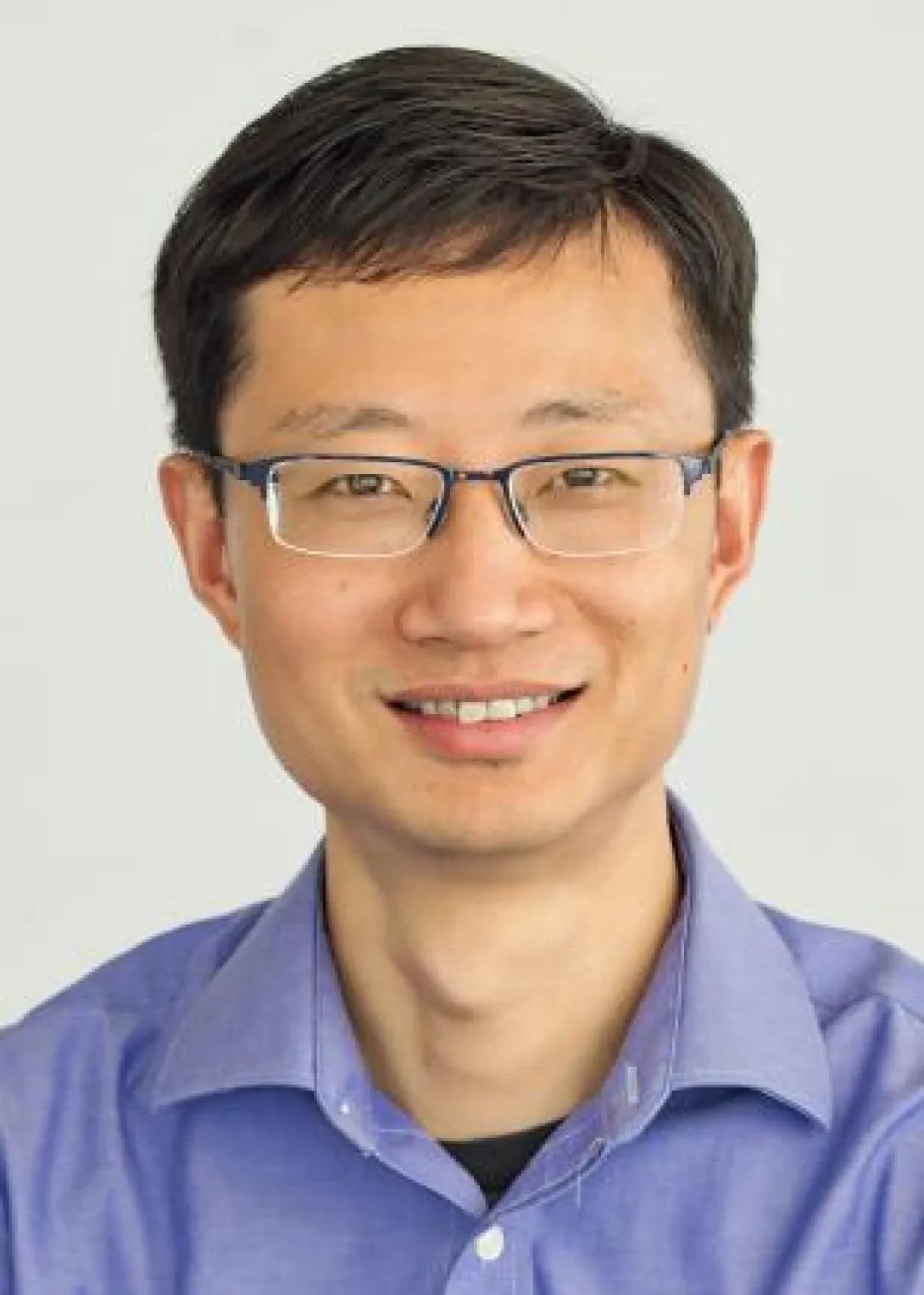 Bing Ye headshot