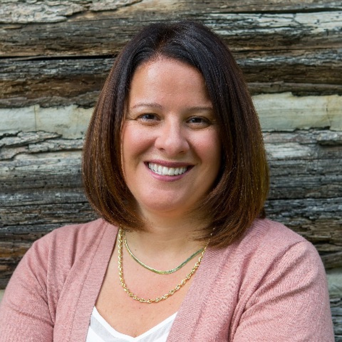 Stephanie Edwin headshot
