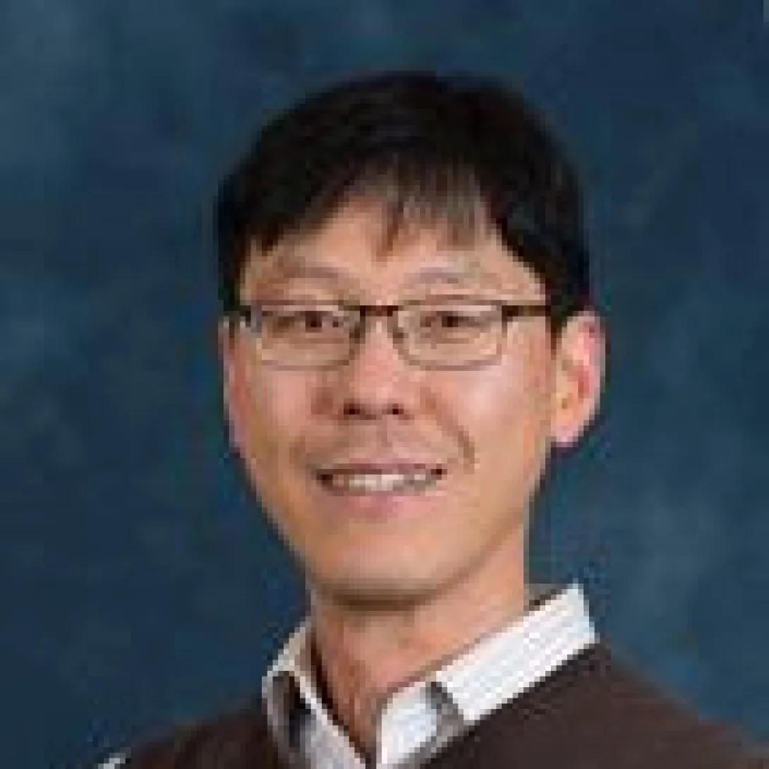 Sung Kyun headshot