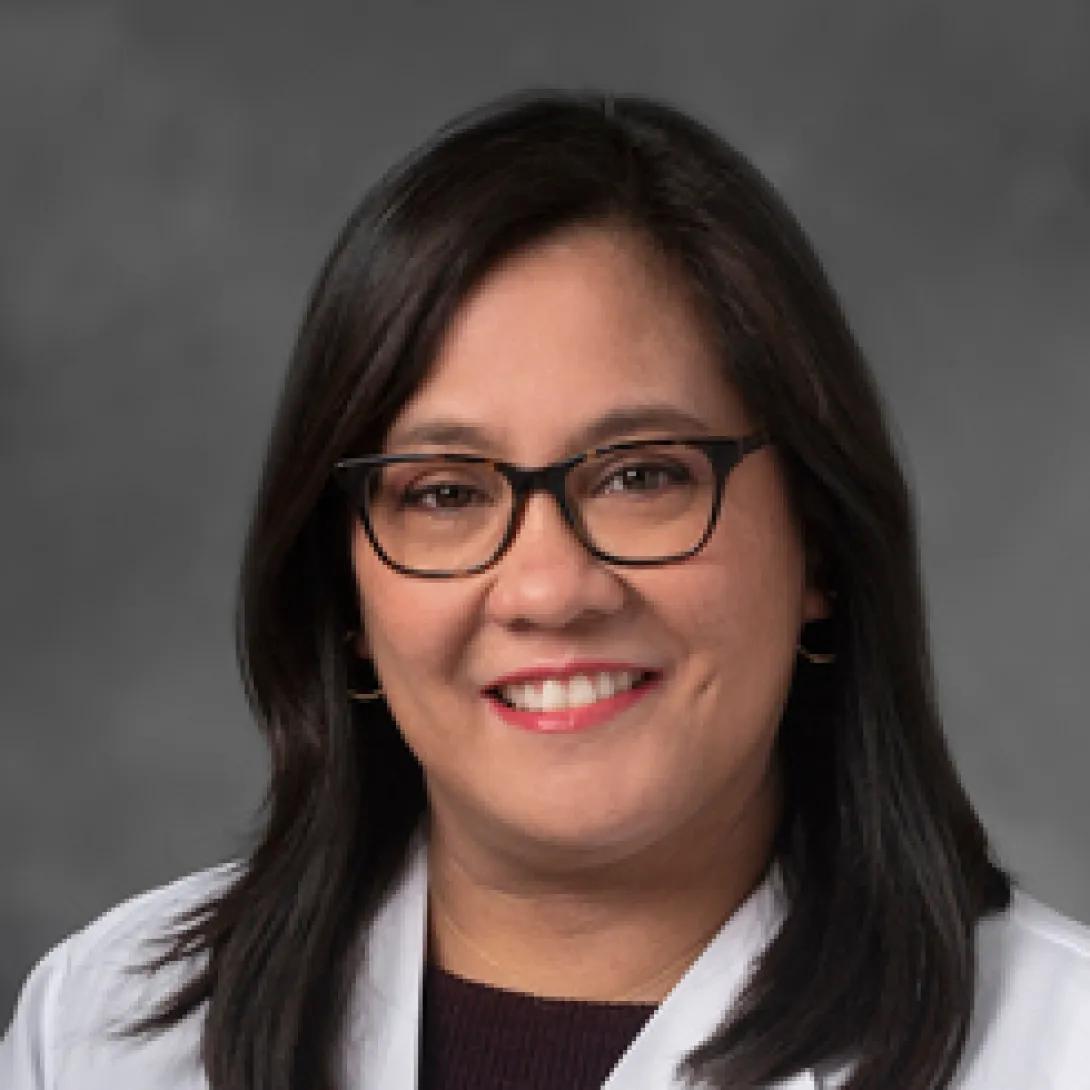 Cristina De Guzman headshot