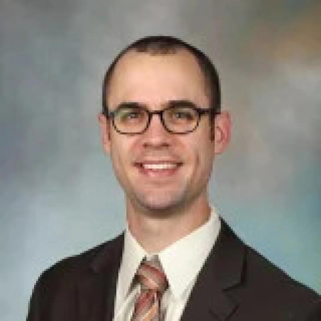 Aaron Mangold headshot