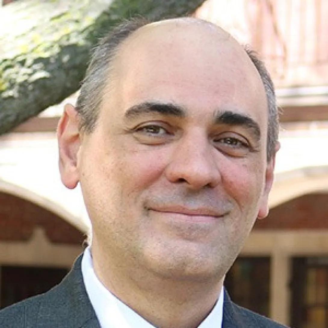 Rogerio Castilho headshot