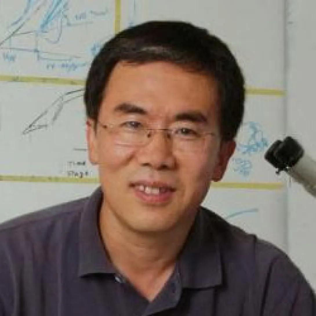 Cunming Duan headshot