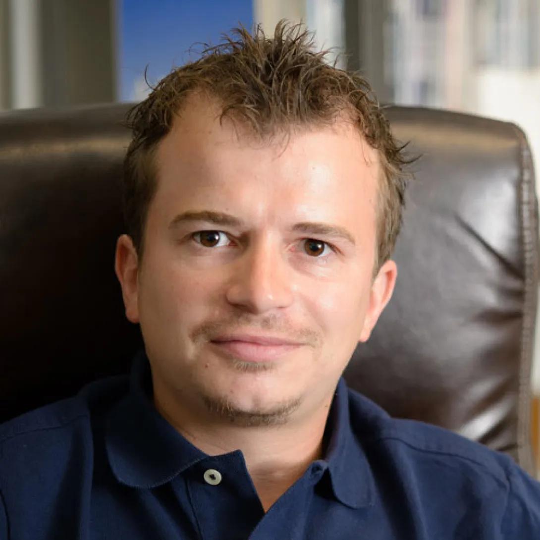 Alexander Johnson headshot