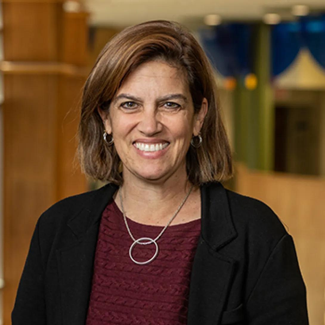 Alison Miller headshot
