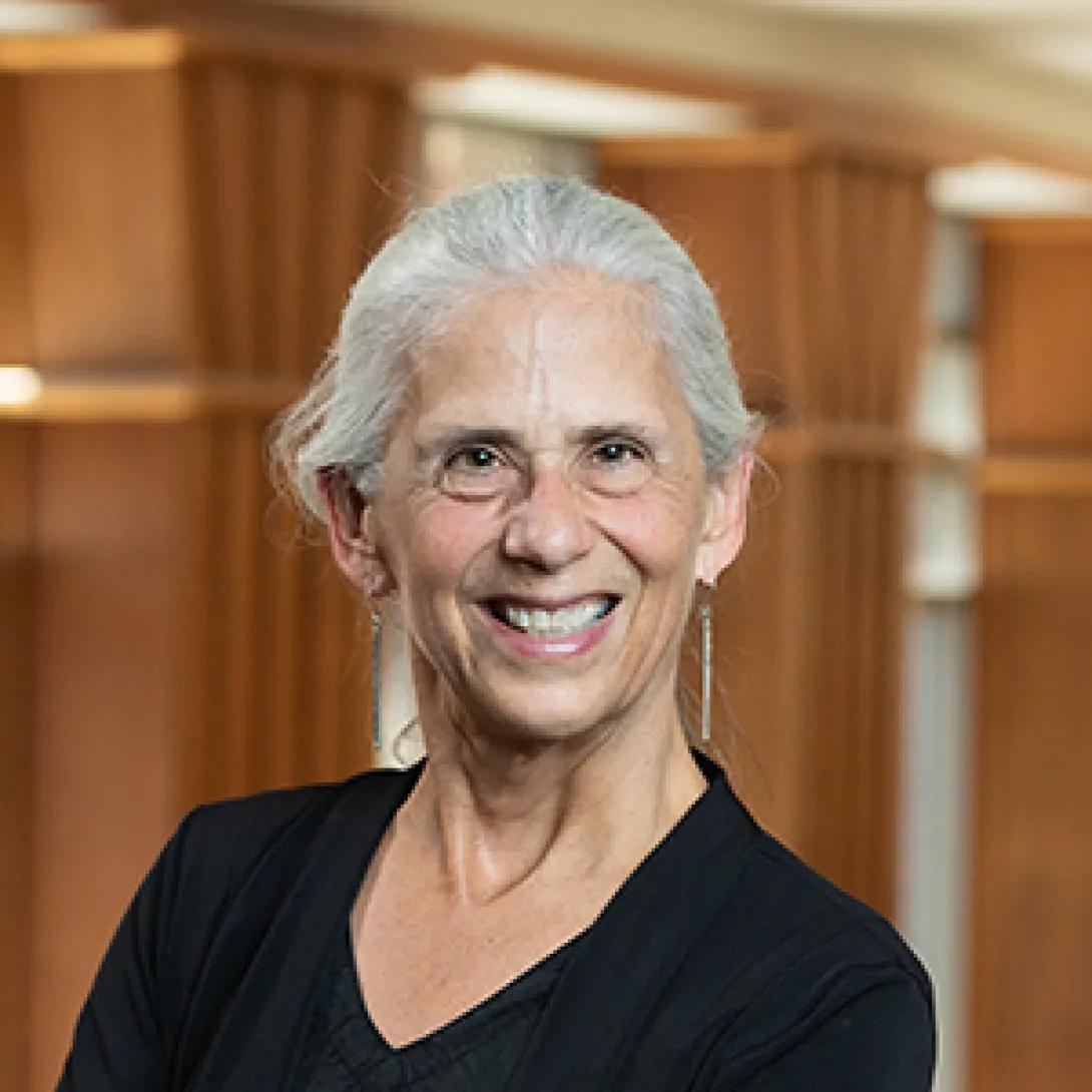 Amy Schulz headshot