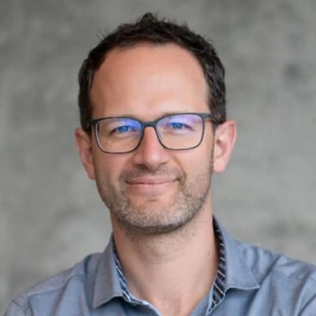 Andrew Pospisilik headshot