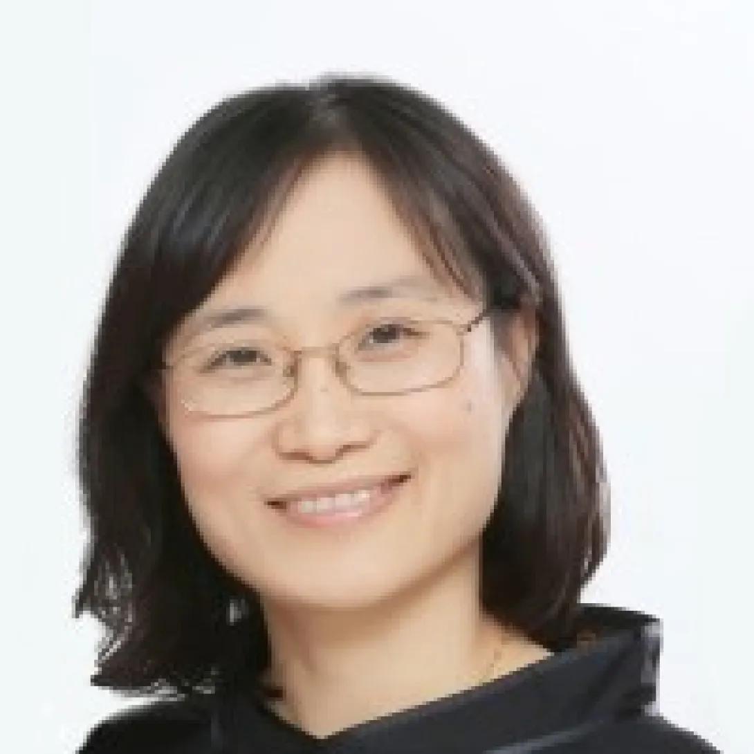 Ning Wu headshot