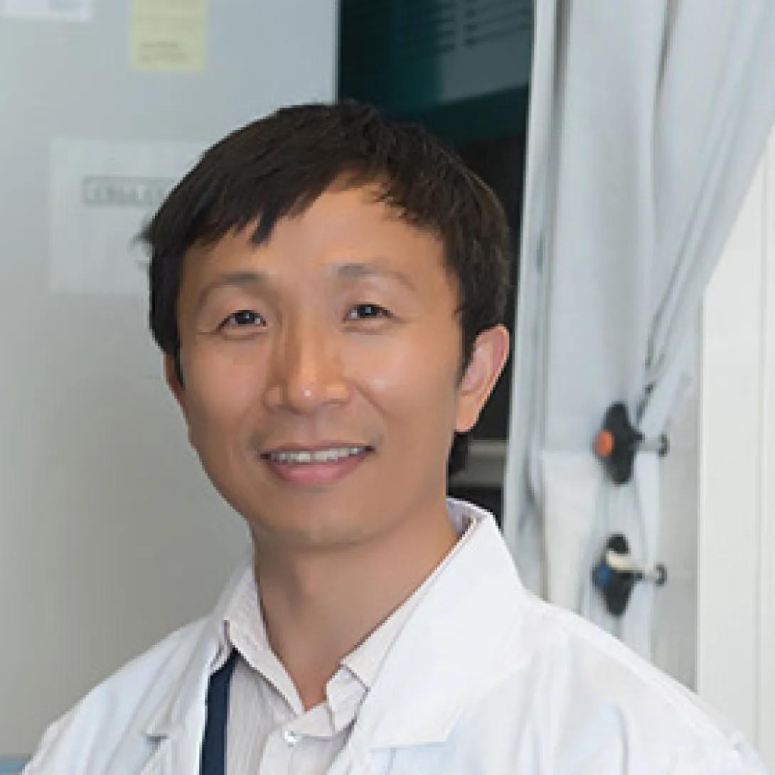 Zhengping Yi headshot
