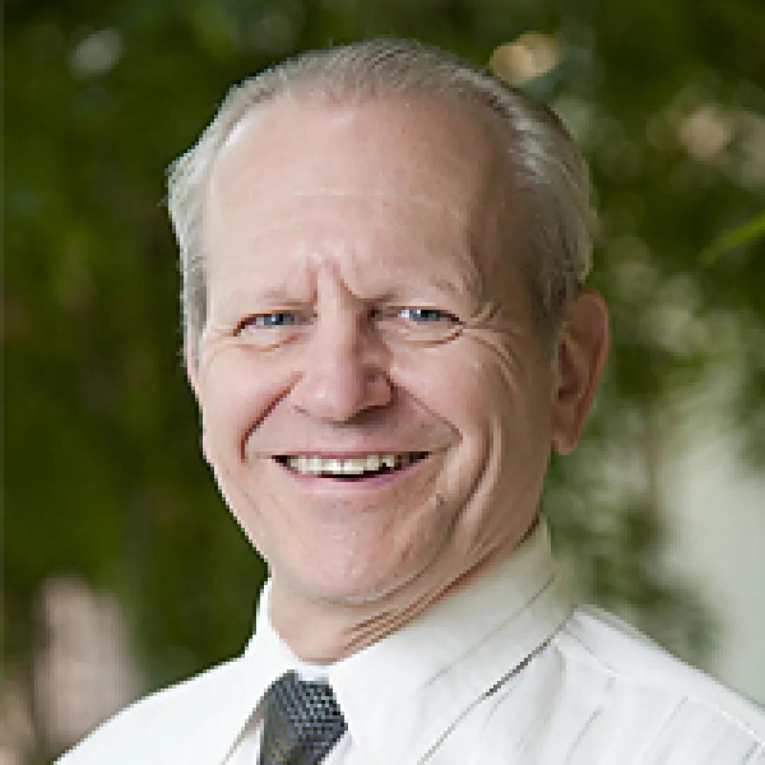 Paul MacKeever headshot