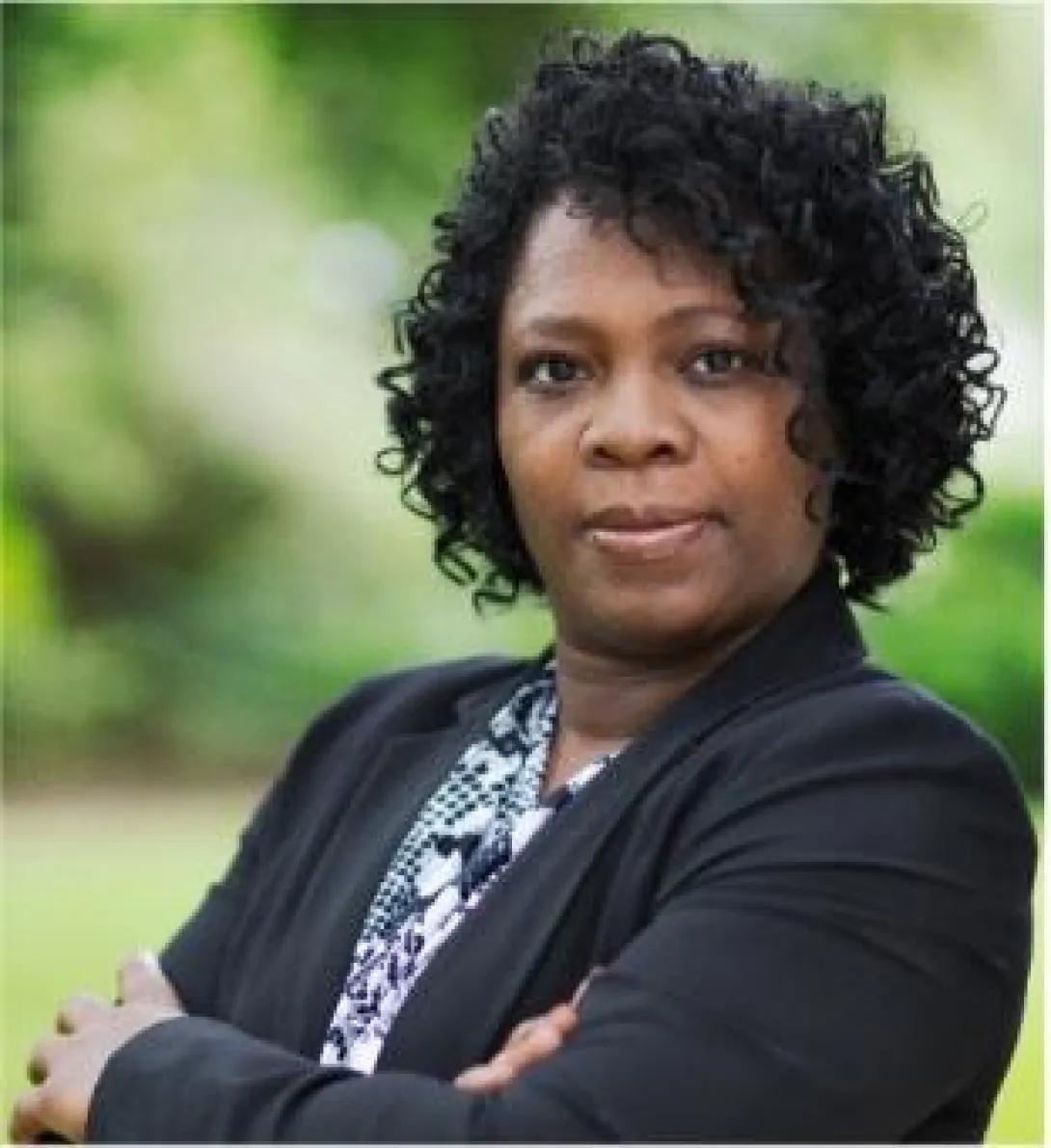 Fonda Smith headshot