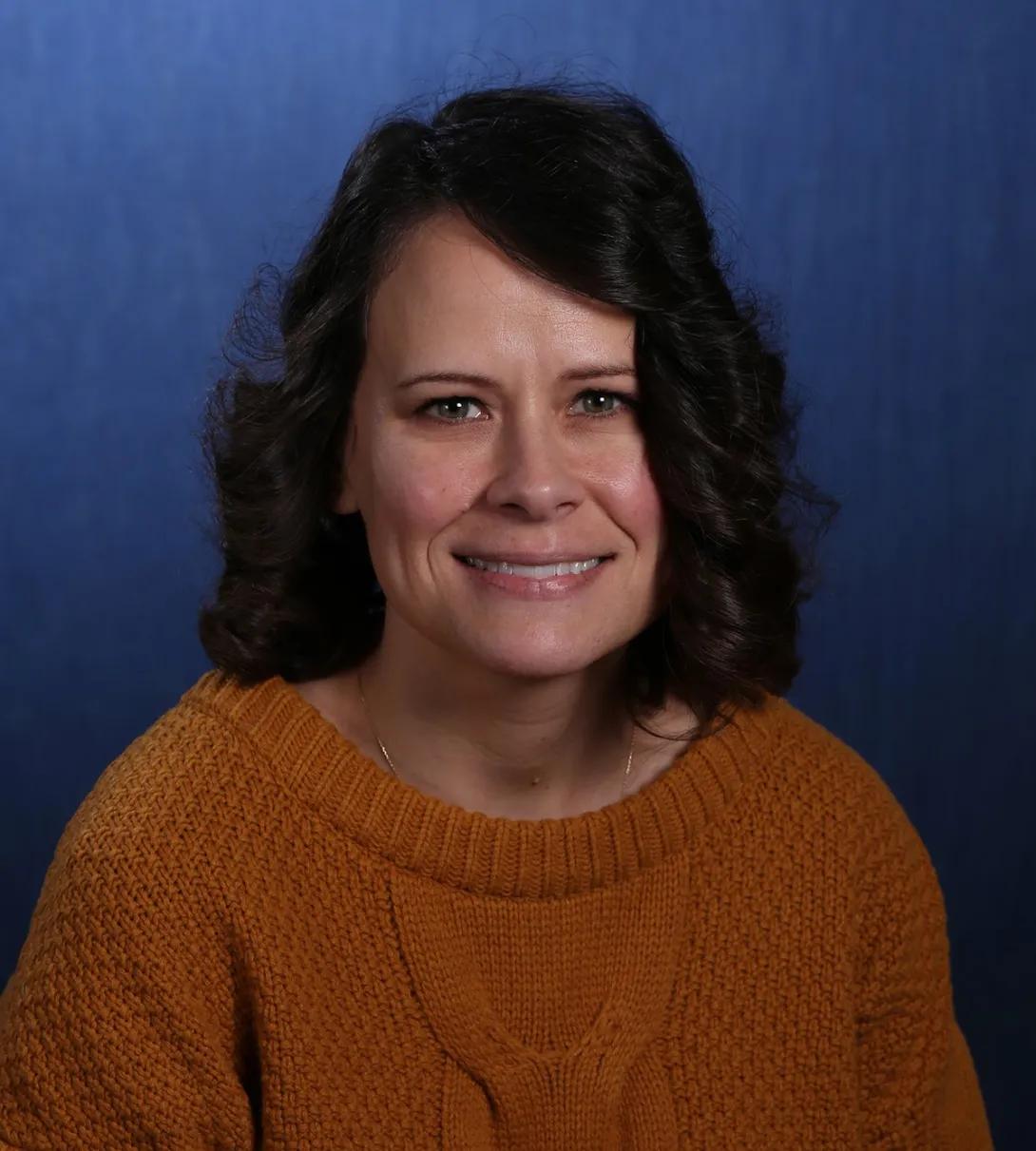 portrait of Leslie Niziol