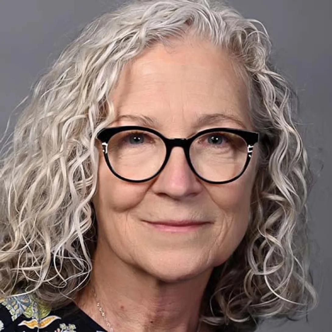 Janet Acker headshot