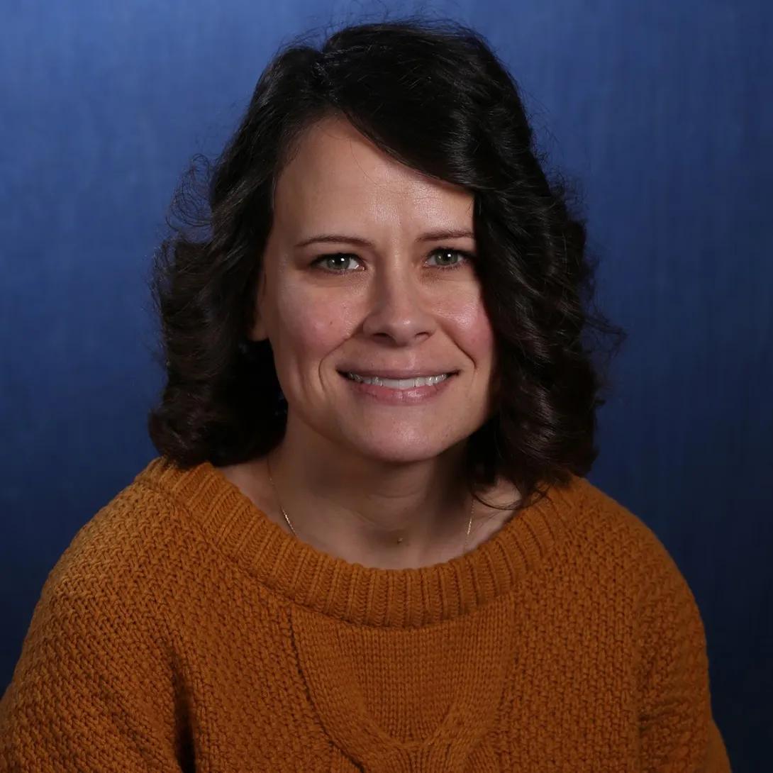 Leslie Niziol headshot