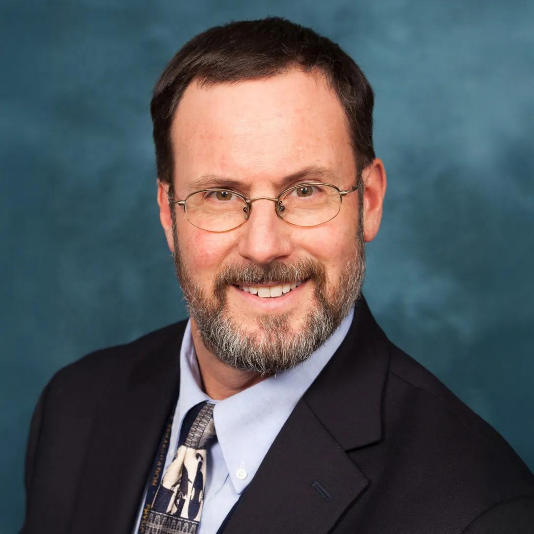 portrait of Seth Warschausky