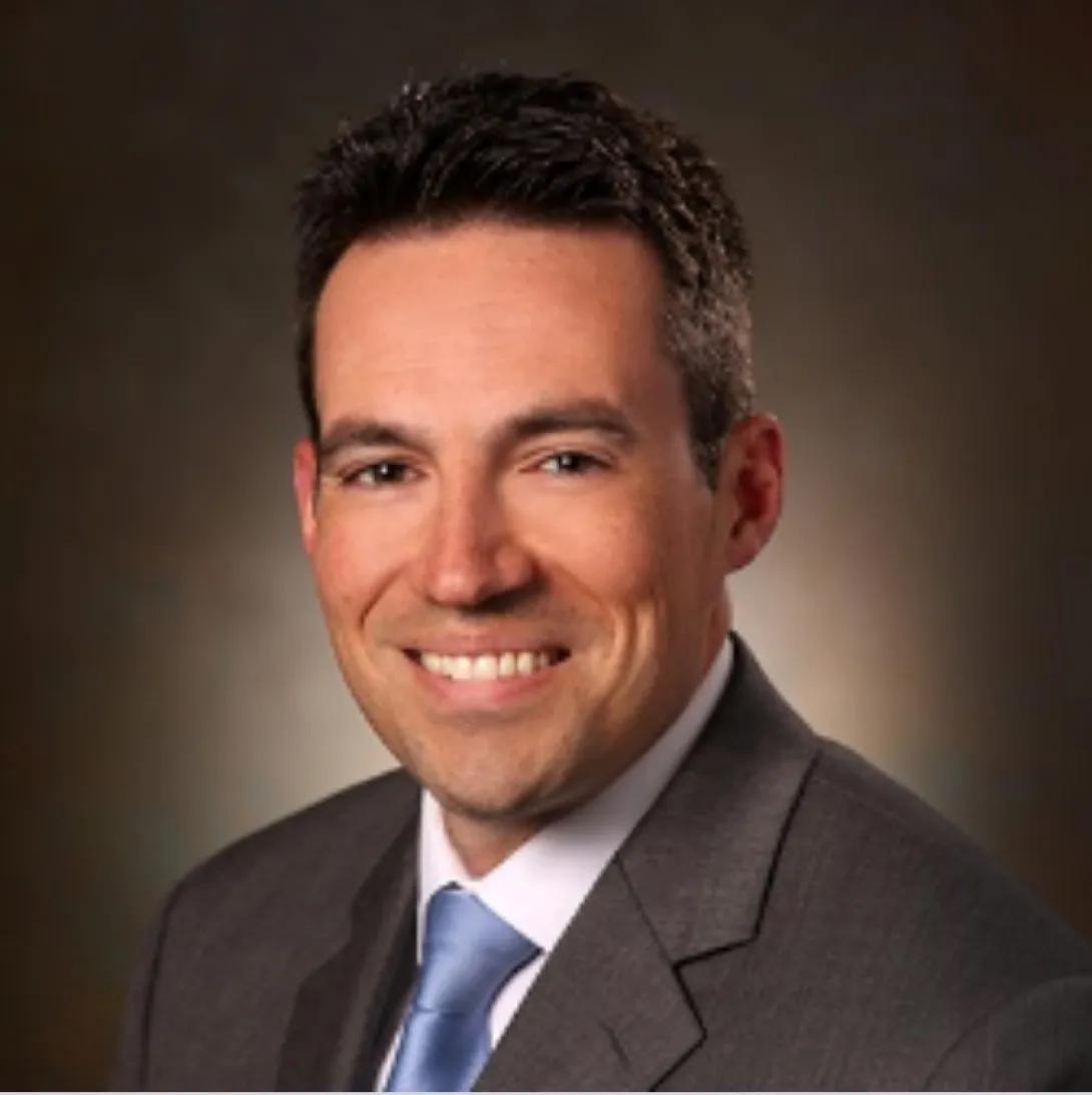 Dr. Michael W McNamara headshot