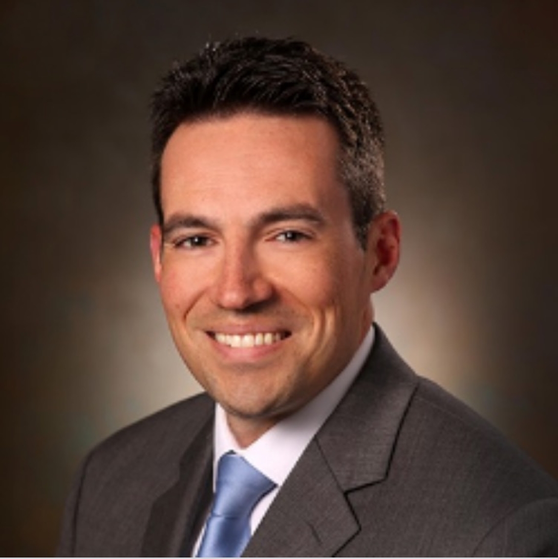Dr. Michael W McNamara headshot